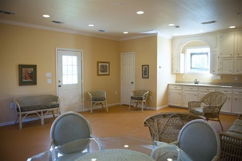Texas Forest Country Retreat Huntington Bagian luar foto